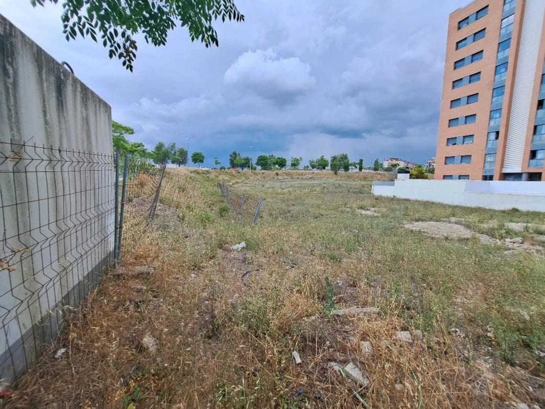 Terreno en venta en Vilafranca del Penedès, Barcelona photo 4