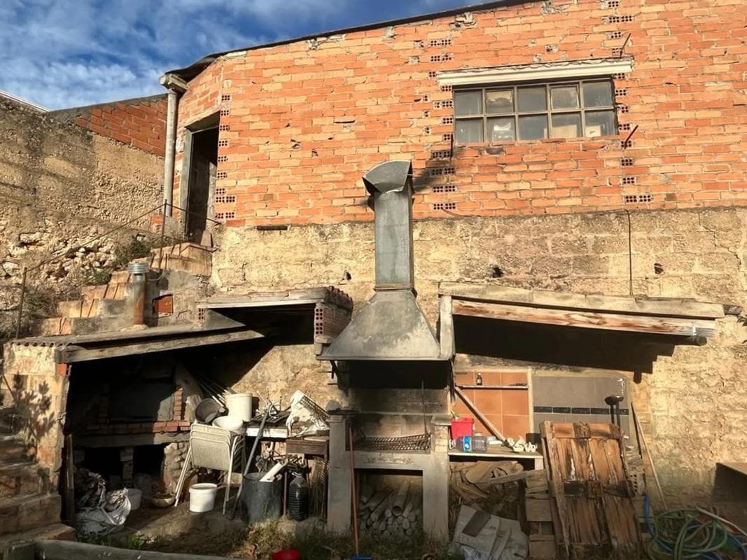 Terreno en venta en Santa Margarida i els Monjos, Barcelona photo 2