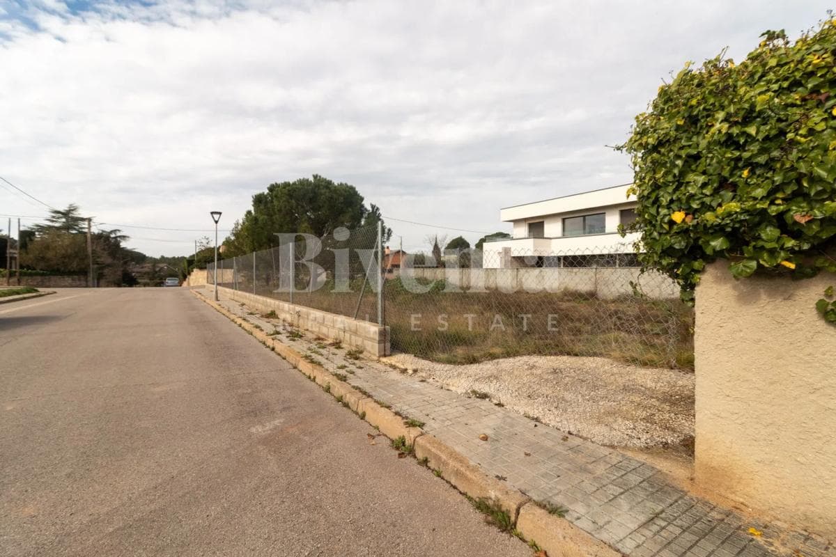 Terreno en venta en La Torre de Claramunt, Barcelona photo 4