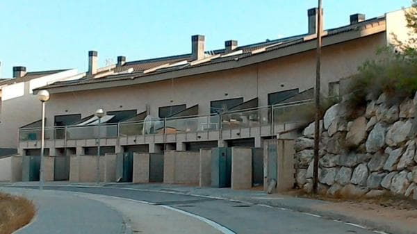 Terreno en calle Estatut photo