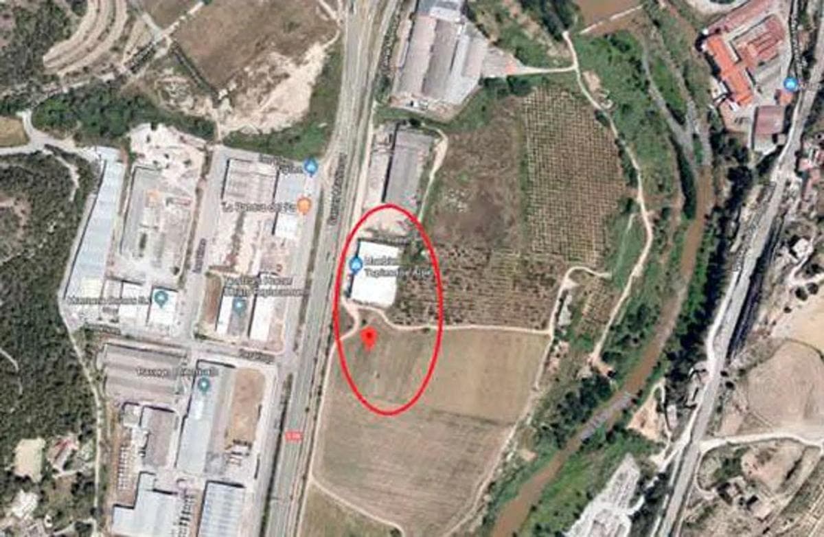 Terreno en venta en Sant Vicenç de Castellet, Barcelona photo 4