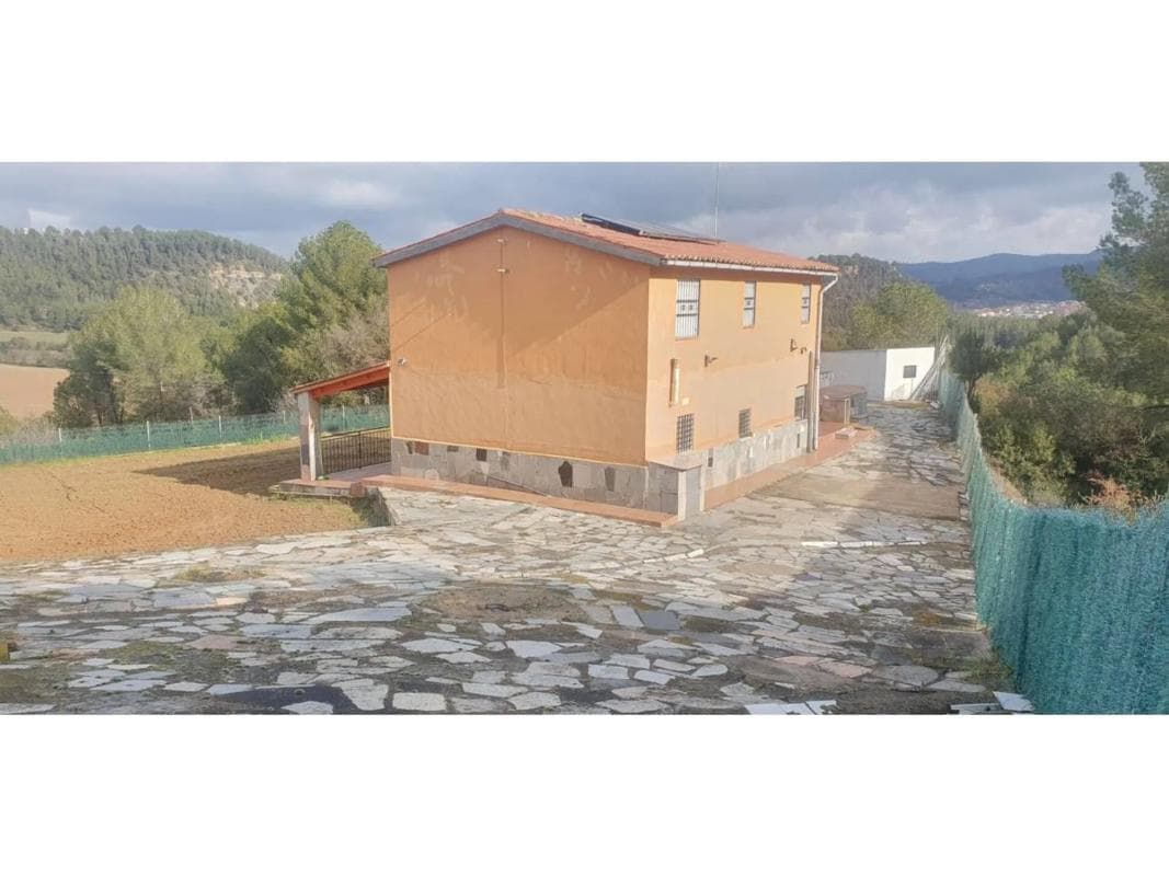 Terreno en venta en Sant Vicenç de Castellet, Barcelona photo 2