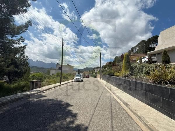Terreno en calle del Montsía thumbnail 1