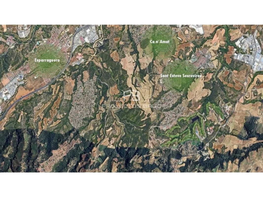 Terreno en venta en Sant esteve Sesrovires, Barcelona photo 4