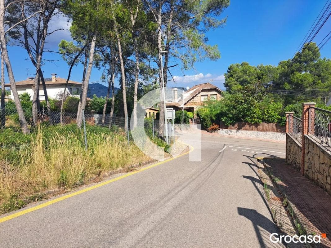 Terreno en venta en Corbera de Llobregat, Barcelona photo 4