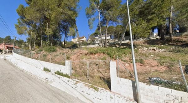 Terreno en calle del Montseny thumbnail 1