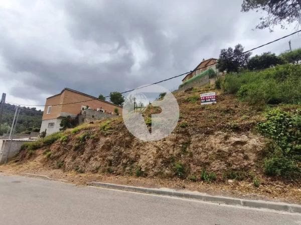 Terreno en calle del Pi thumbnail 1
