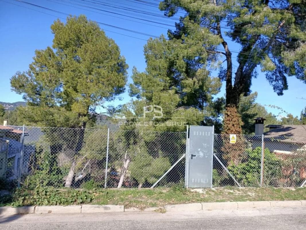 Terreno en venta en Cervelló, Barcelona photo 3