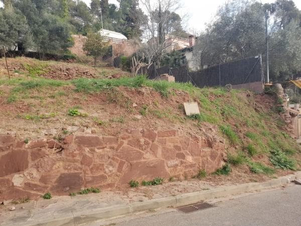 Terreno en calle santa gemma, 2 thumbnail 1