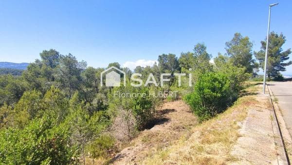 Terreno en calle Vallès photo 1