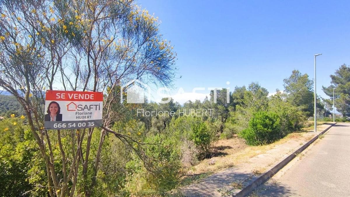 Terreno en venta en Cervelló, Barcelona photo 2