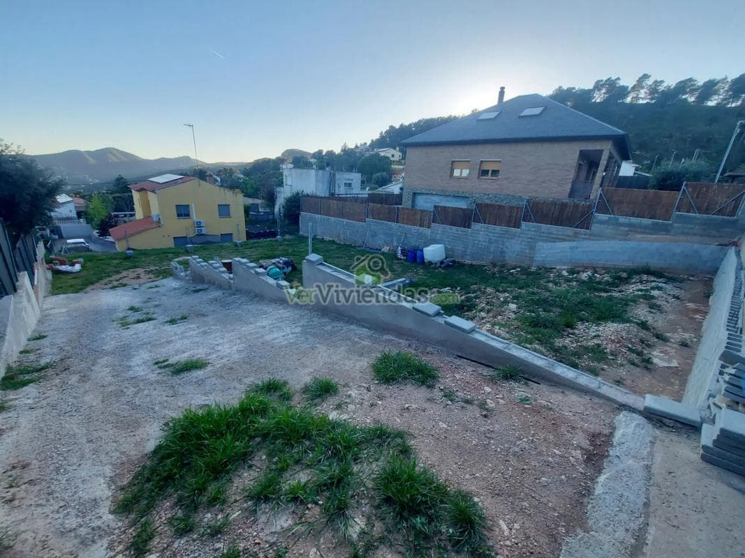 Terreno en venta en Corbera de Llobregat, Barcelona photo 4