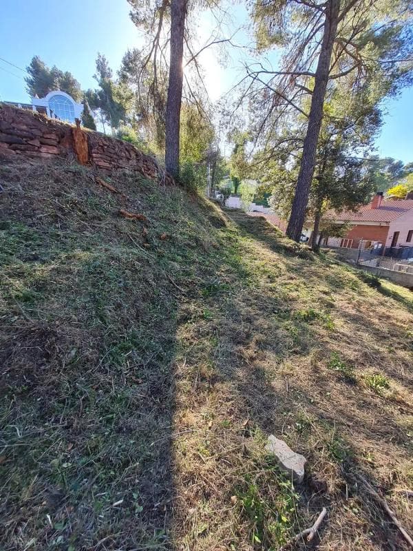 Terreno en venta en Castellví de Rosanes, Barcelona photo 2