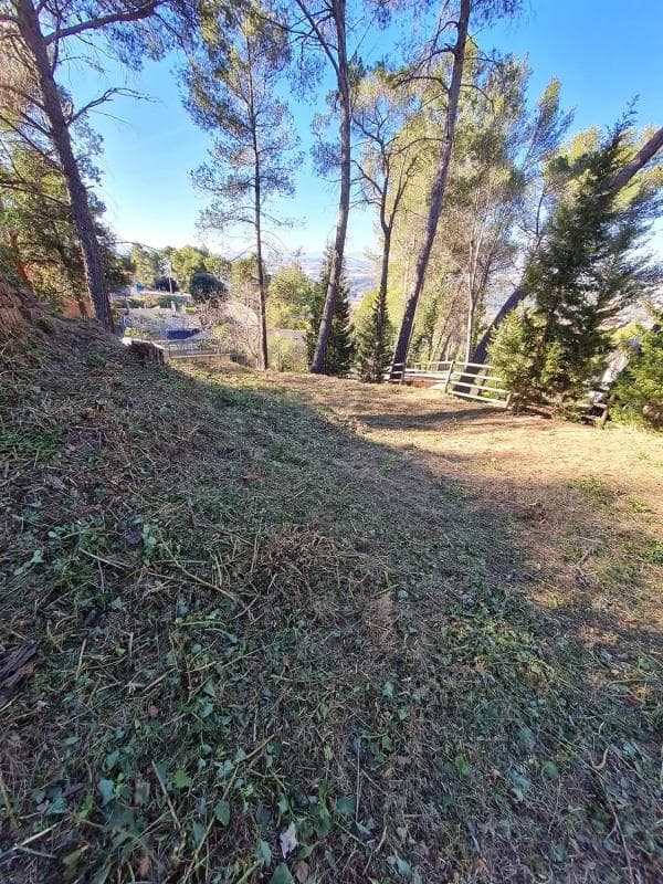 Terreno en venta en Castellví de Rosanes, Barcelona photo 4