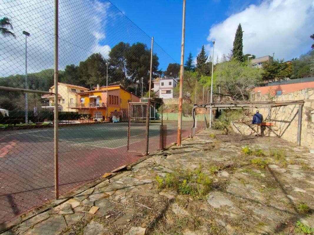 Terreno en venta en Corbera de Llobregat, Barcelona photo 4