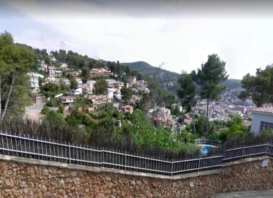 Terreno en venta en Vallirana, Barcelona photo 2