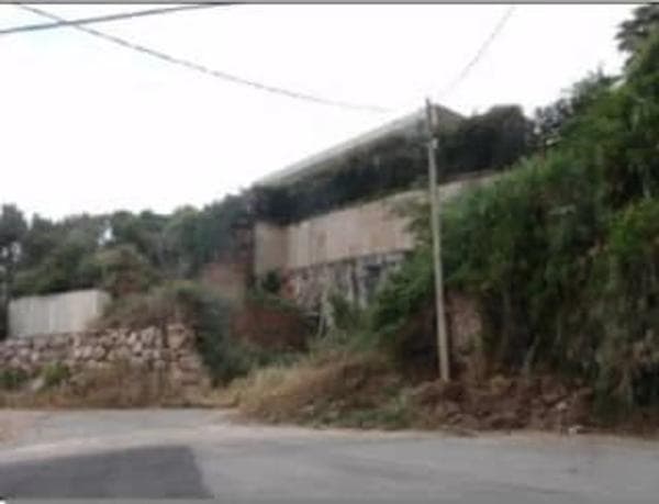 Terreno en calle les Flors photo 3