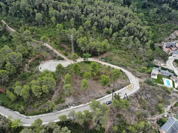 Terreno en Vallirana photo 3