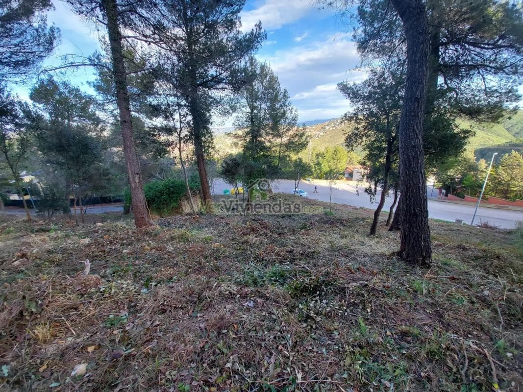 Terreno en venta en Vallirana, Barcelona photo 2