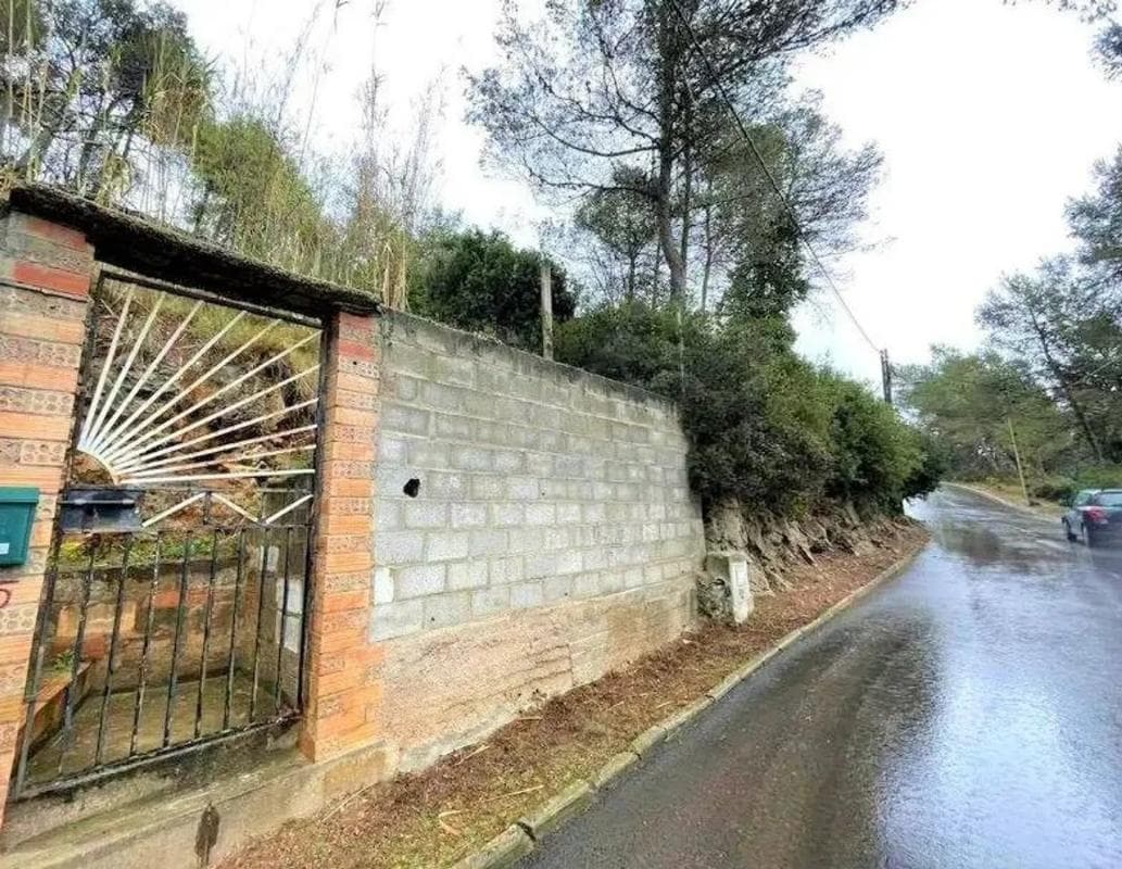 Terreno en venta en Vallirana, Barcelona photo 3