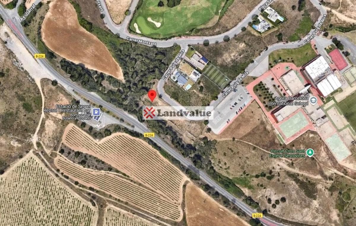Terreno en venta en Sant esteve Sesrovires, Barcelona photo 2