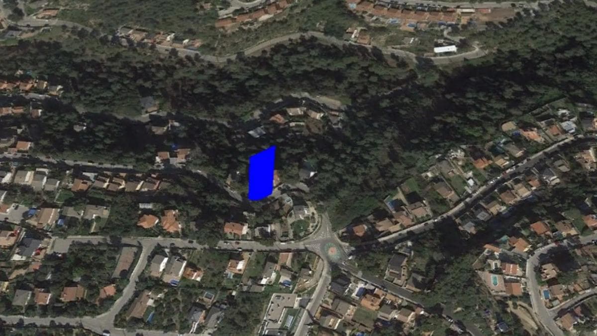 Terreno en venta en Vallirana, Barcelona photo 2