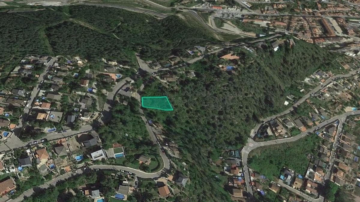 Terreno en venta en Vallirana, Barcelona photo 3