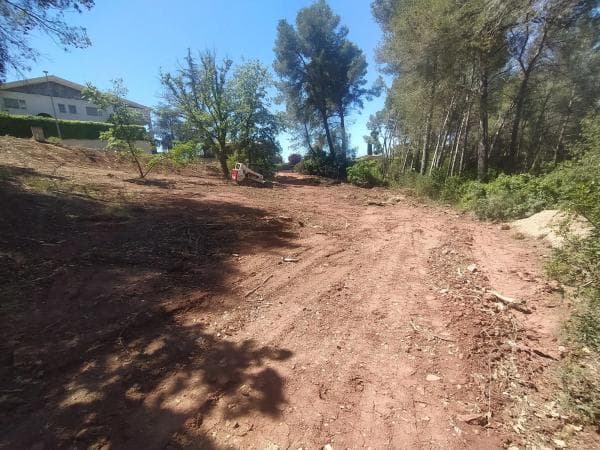 Terreno en calle d'Abelló, 24 thumbnail 1