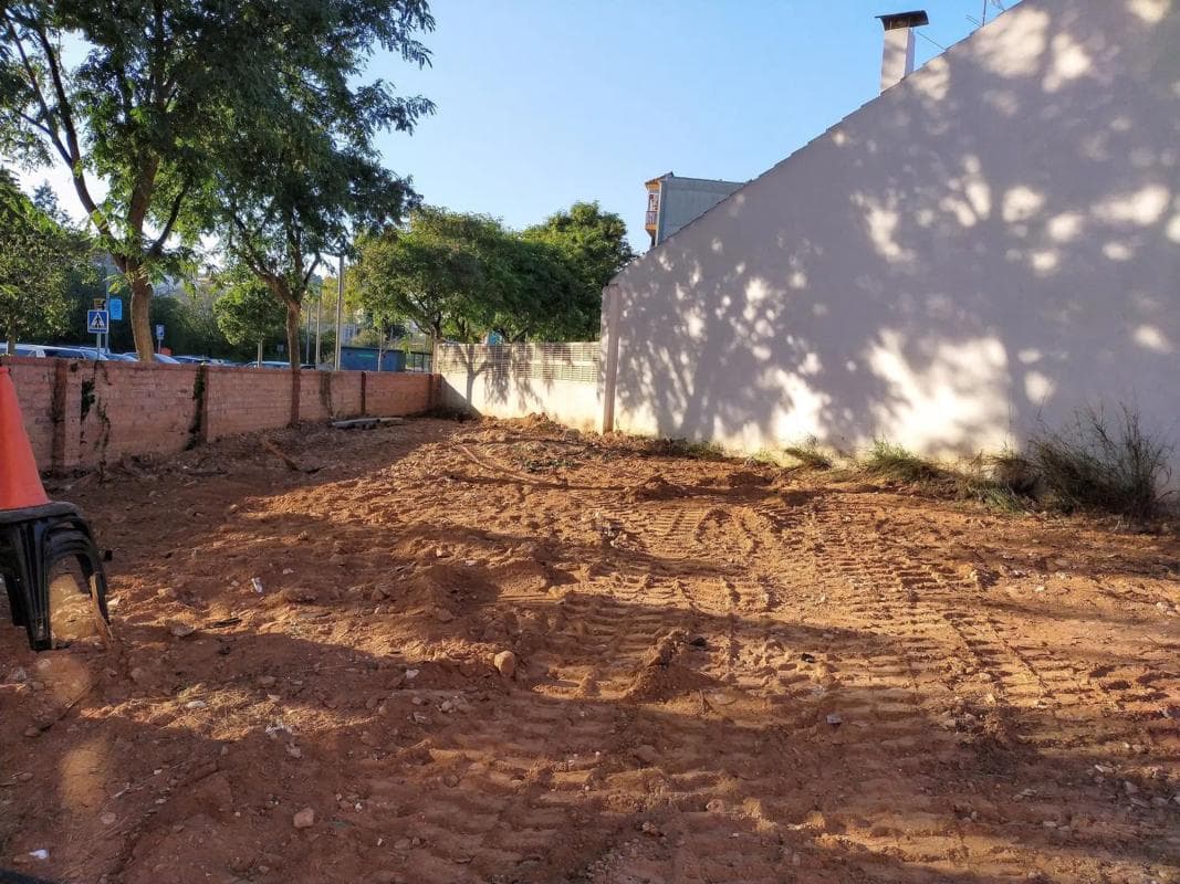 Terreno en venta en Sant Andreu de la Barca, Barcelona photo 2