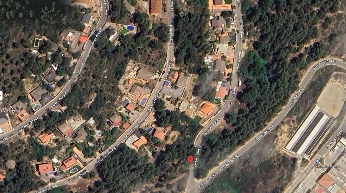Terreno en venta en Vallirana, Barcelona photo 2