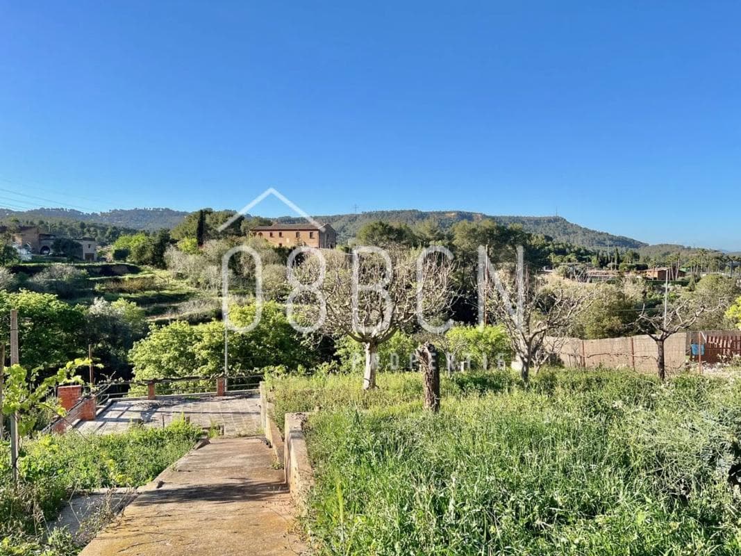 Terreno en venta en Cervelló, Barcelona photo 4
