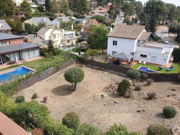 Terreno en via Doctor Josep Maria Tarruella thumbnail 2