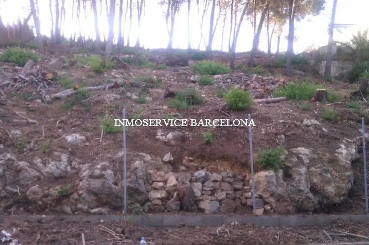 Terreno en venta en Vallirana, Barcelona photo 2