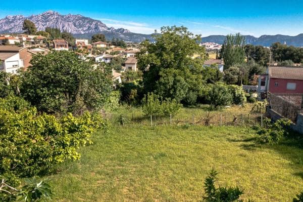 Terreno en Can Rial photo 1