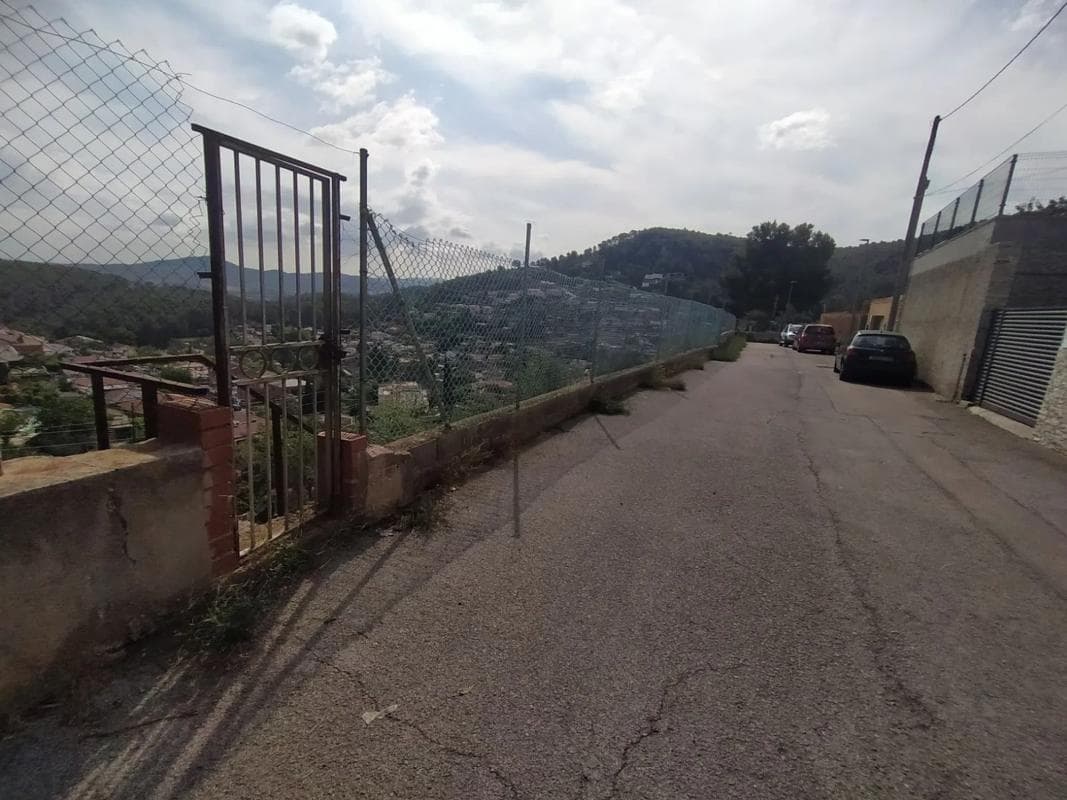 Terreno en venta en Corbera de Llobregat, Barcelona photo 3