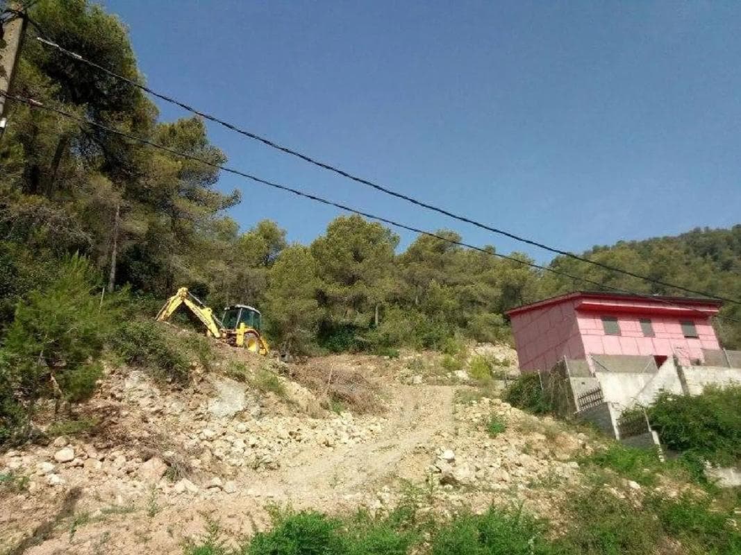 Terreno en venta en Vallirana, Barcelona photo 3