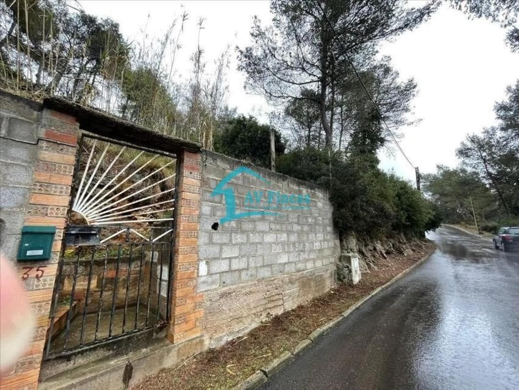 Terreno en venta en Vallirana, Barcelona photo 2