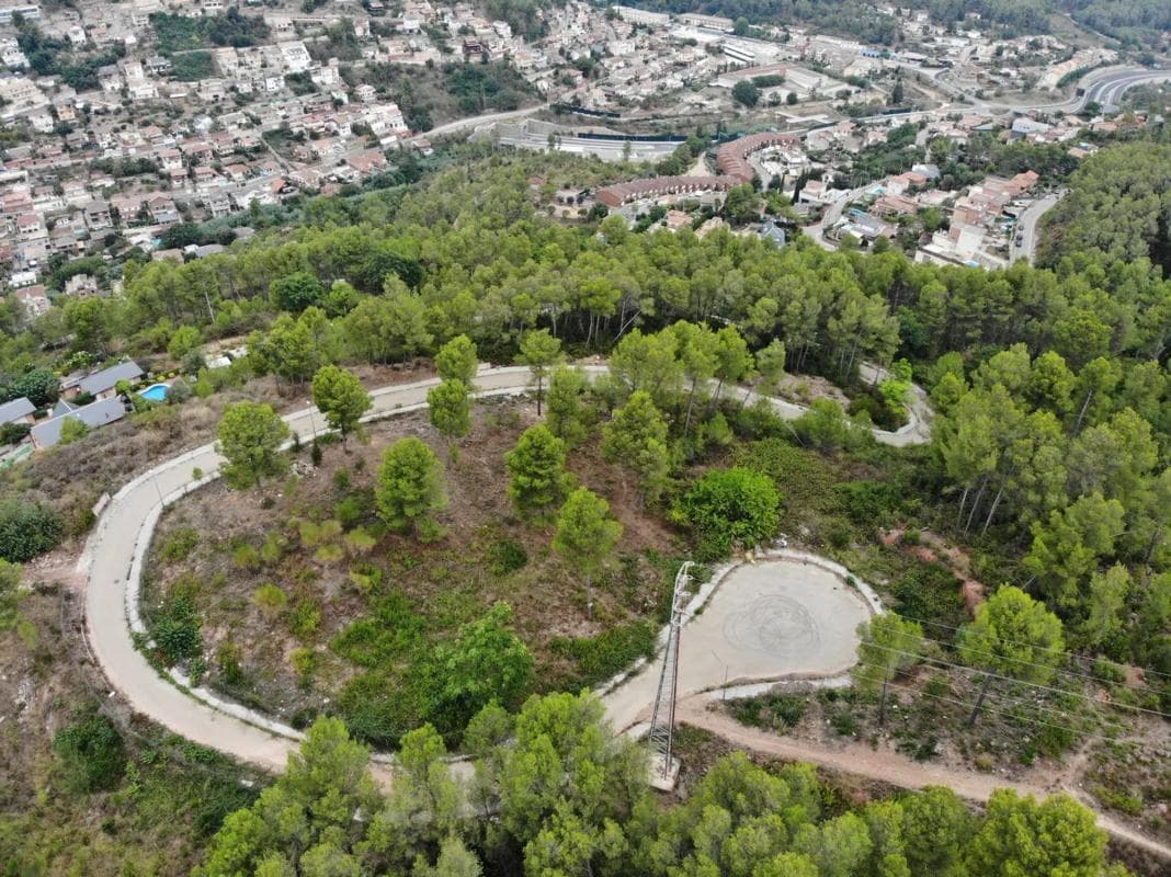 Terreno en venta en Vallirana, Barcelona photo 4