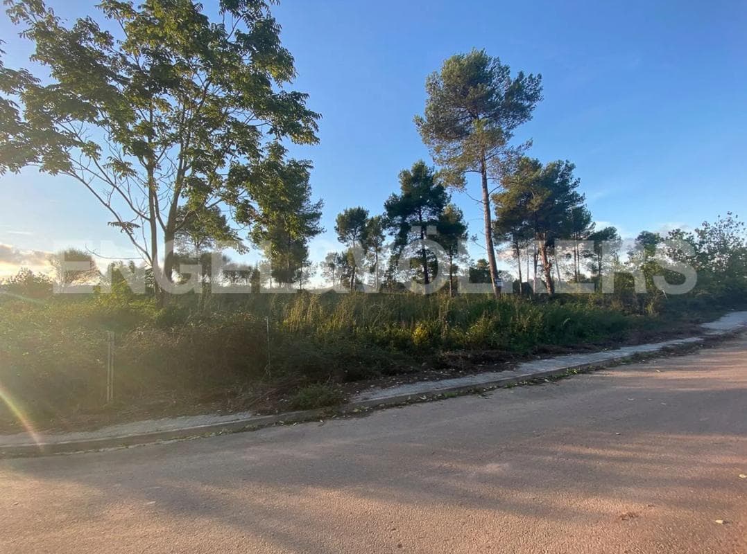 Terreno en venta en Vallirana, Barcelona photo 3