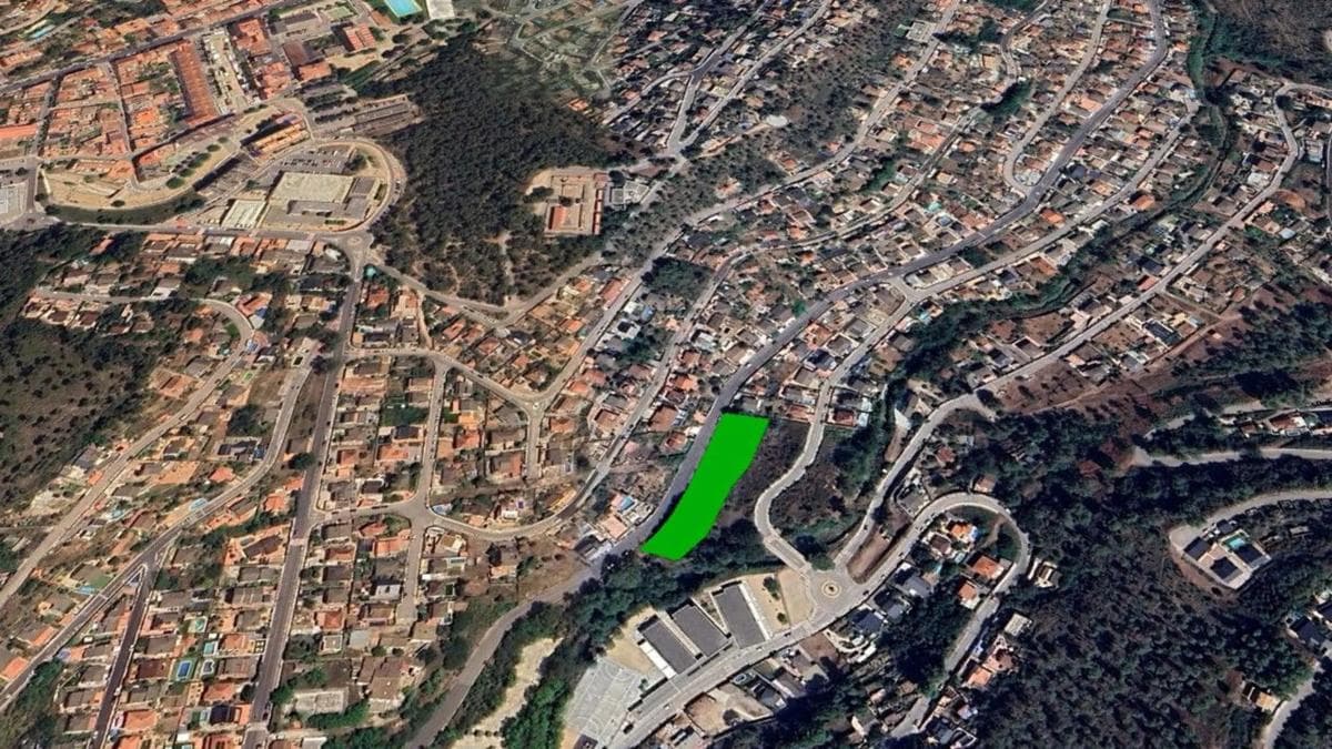 Terreno en venta en Vallirana, Barcelona photo 2
