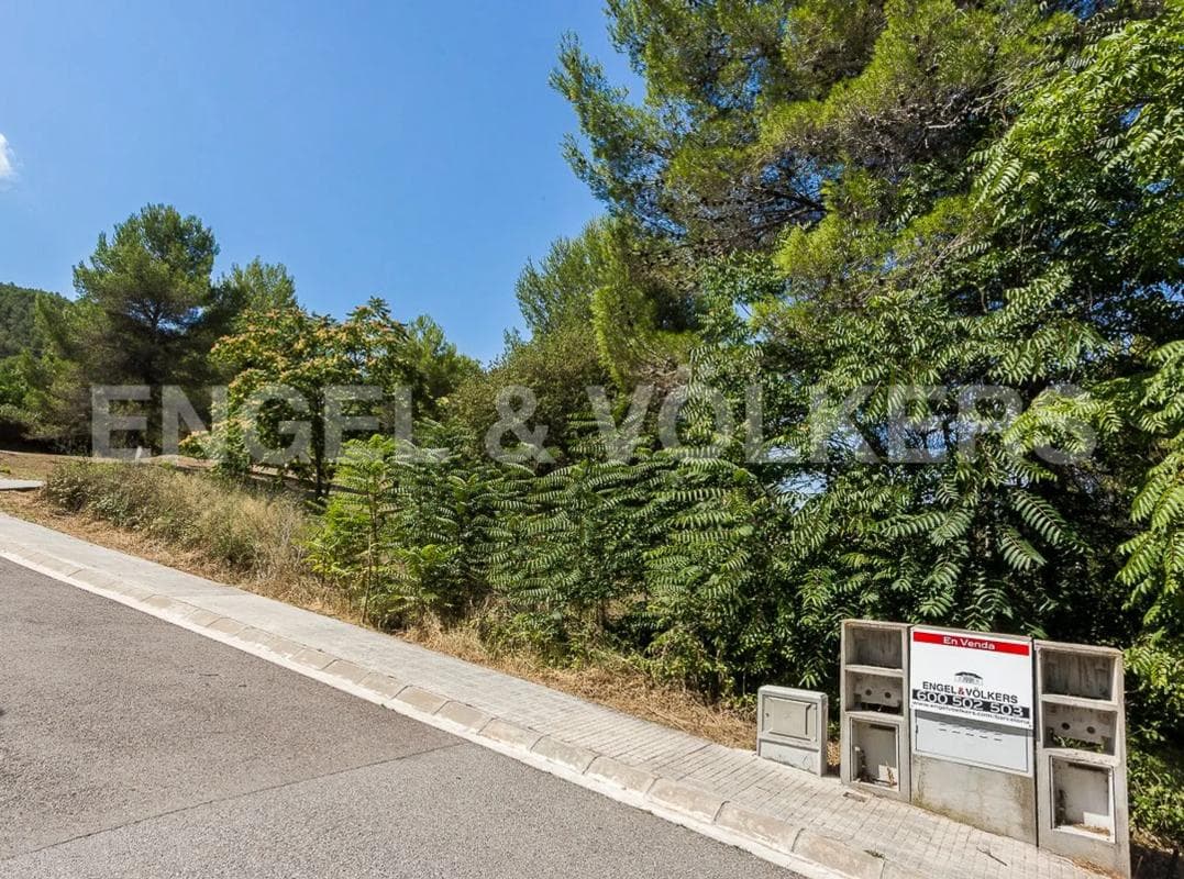 Terreno en venta en Castellví de Rosanes, Barcelona photo 4