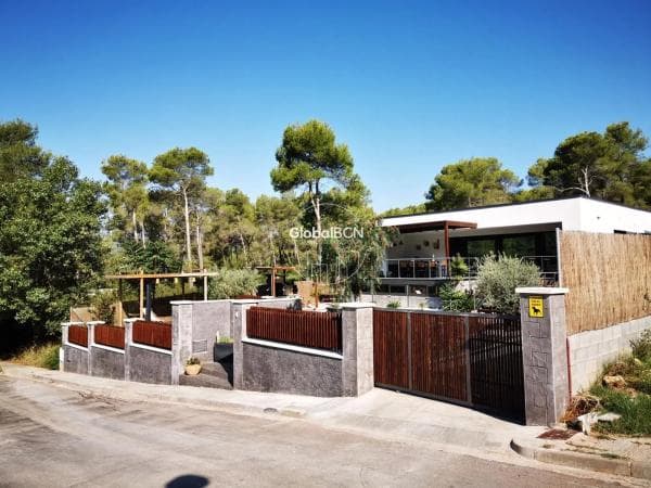 Terreno en Corbera de Llobregat thumbnail 1