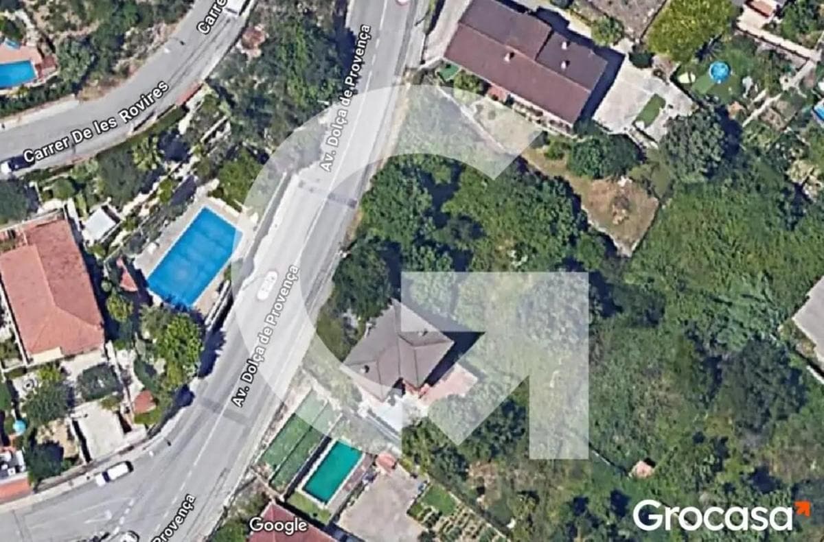 Terreno en venta en Torrelles de Llobregat, Barcelona photo 3