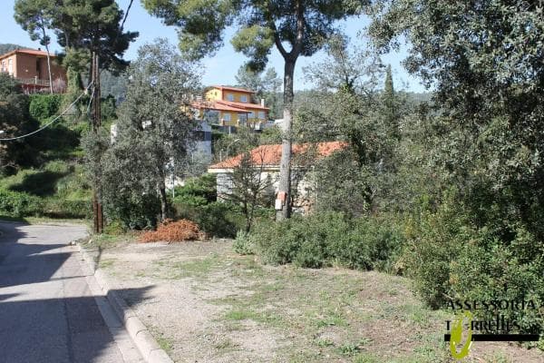 Terreno en avenida Tercera Avinguda photo 1