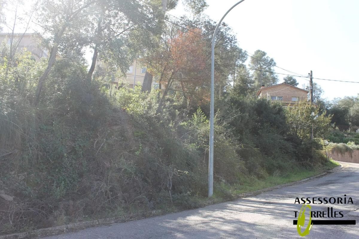 Terreno en venta en Torrelles de Llobregat, Barcelona photo 2
