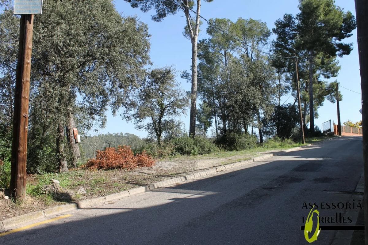 Terreno en venta en Torrelles de Llobregat, Barcelona photo 3