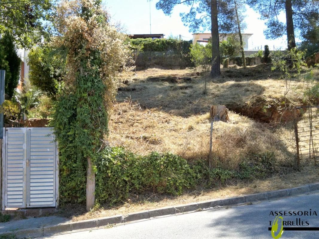 Terreno en venta en Torrelles de Llobregat, Barcelona photo 4