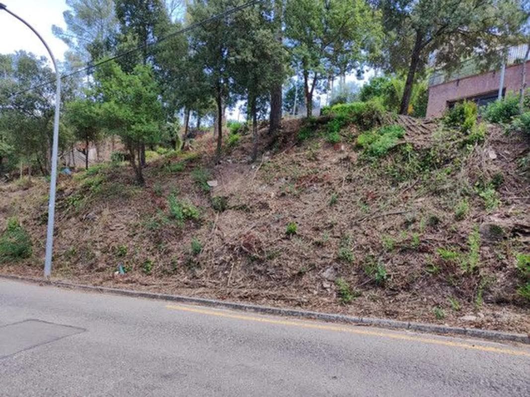 Terreno en venta en Torrelles de Llobregat, Barcelona photo 4