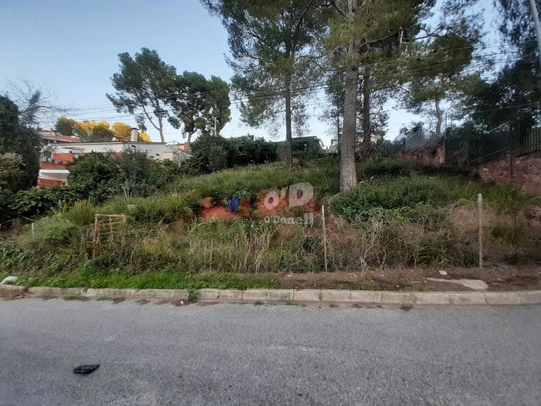 Terreno en venta en Torrelles de Llobregat, Barcelona photo 2
