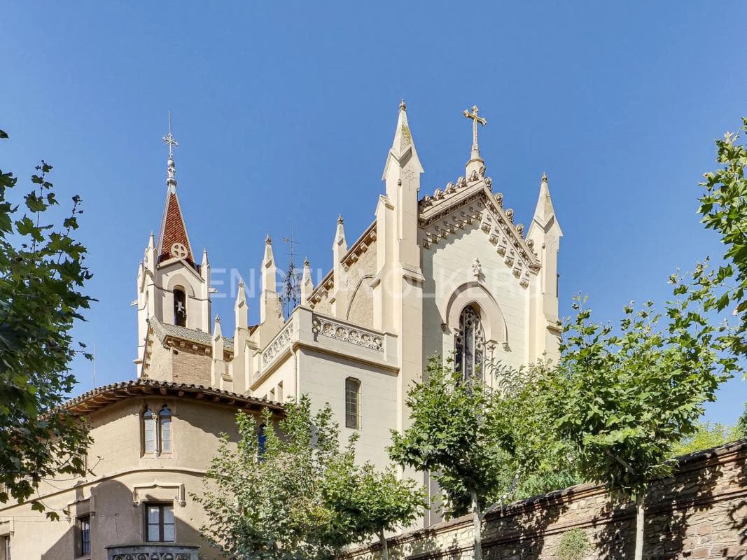 Terreno en venta en Torrelles de Llobregat, Barcelona photo 4